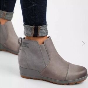 Sorel Women Evie Chelsea Distresed Leather Wedge Waterproof Boots